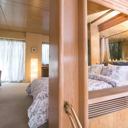 One-Of-A-Kind Athens Riviera Apartment Екстериор снимка