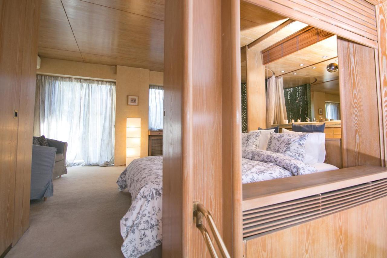 One-Of-A-Kind Athens Riviera Apartment Екстериор снимка