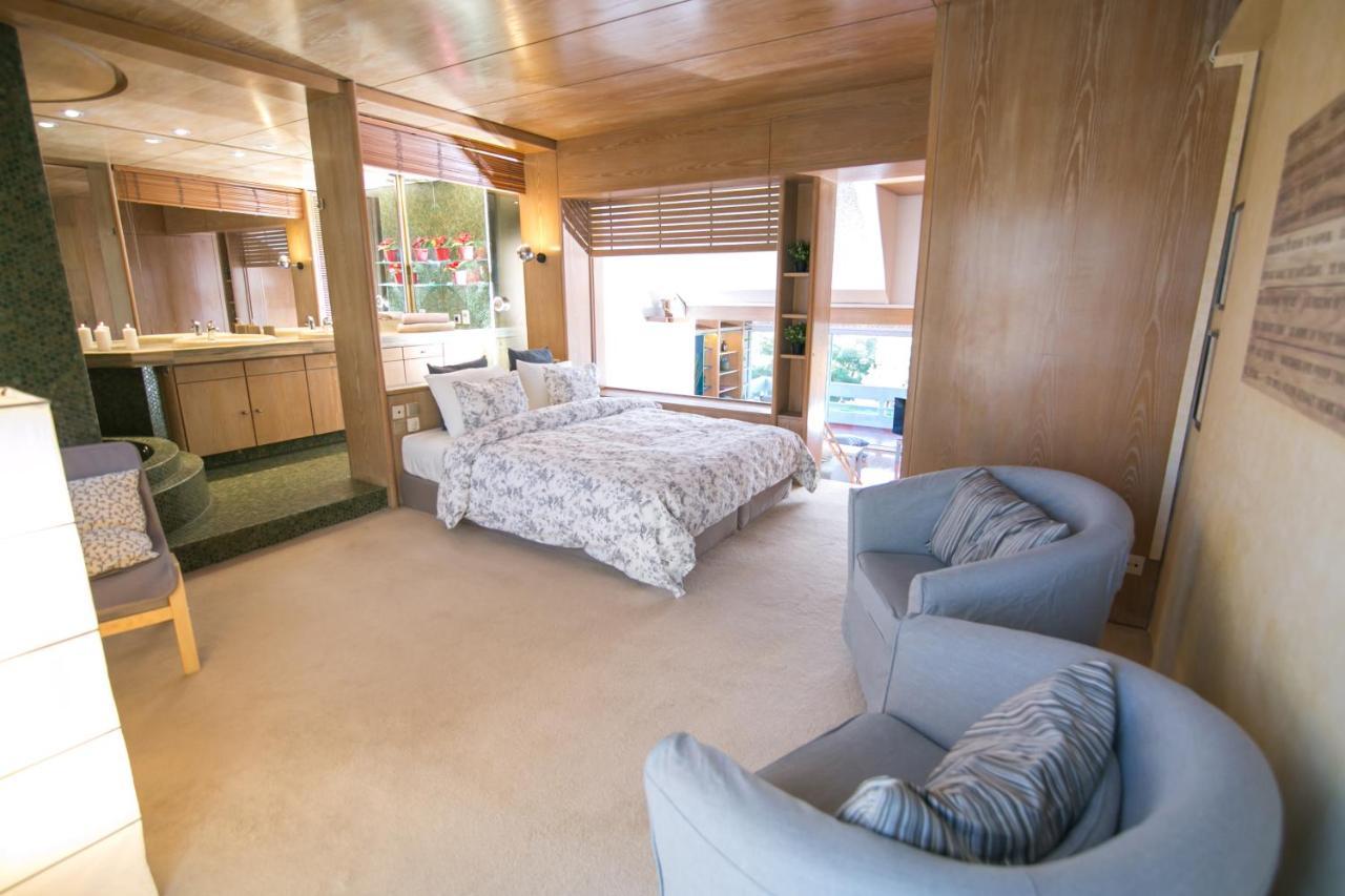 One-Of-A-Kind Athens Riviera Apartment Екстериор снимка