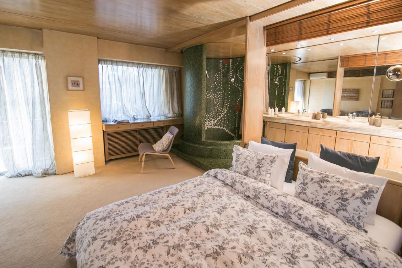 One-Of-A-Kind Athens Riviera Apartment Екстериор снимка
